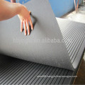 Wide ribbed anti-slip rubber mat